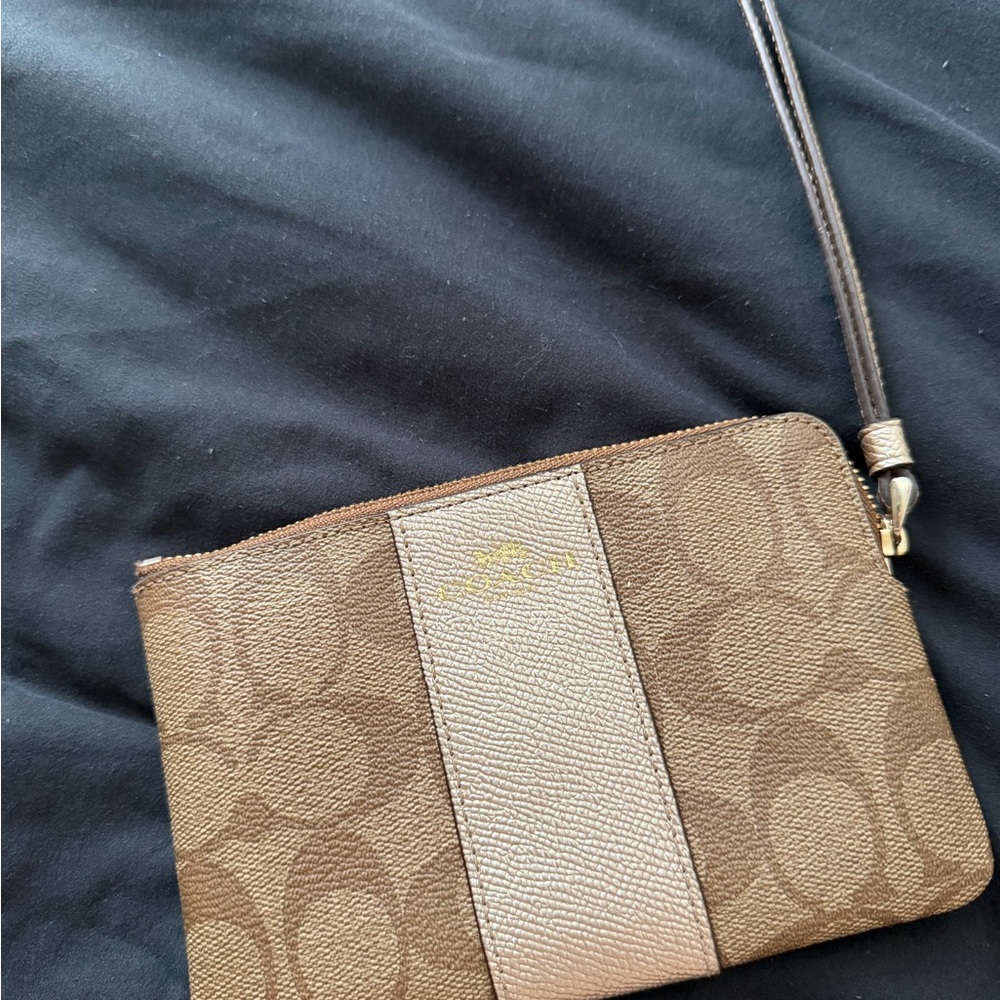 Coach Wallet / Wristlet